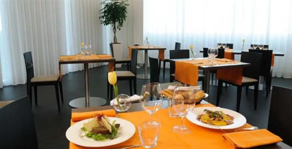 H2C Hotel Milanofiori Assago